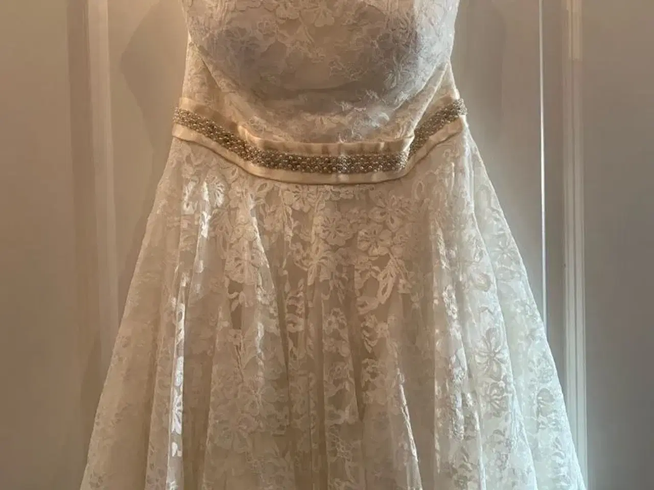 Billede 1 - Konfirmations kjole