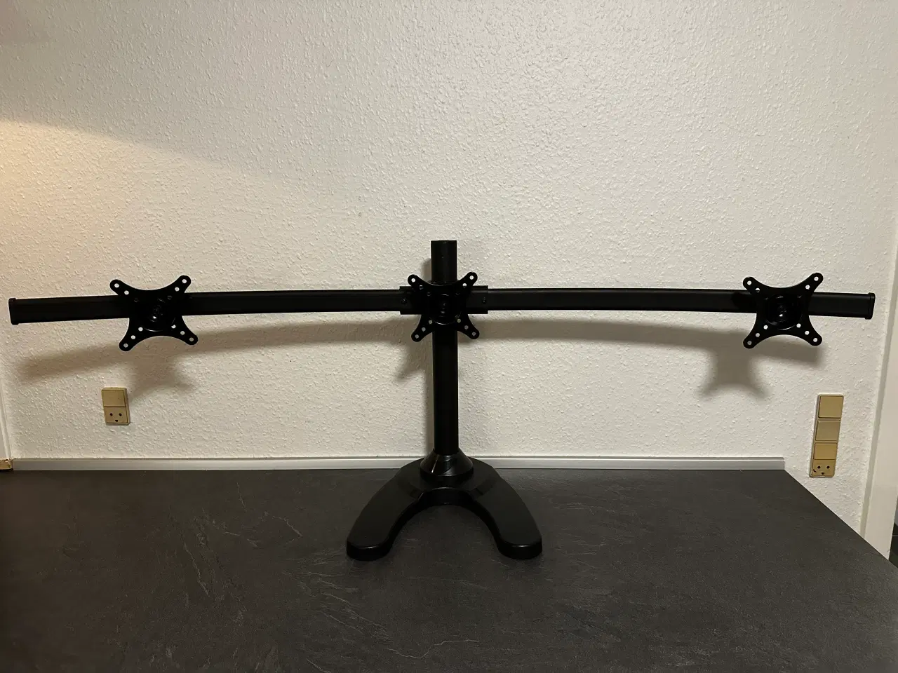 Billede 1 - Monitor arm / skærmholder / display holder med fod