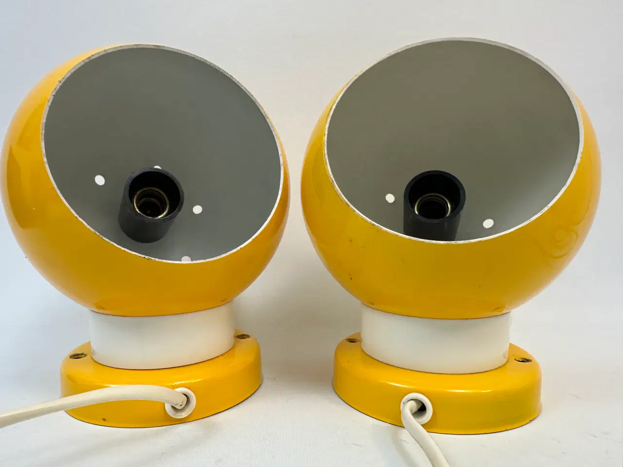 Billede 4 - 2 stk. gule kuglelamper (retro)