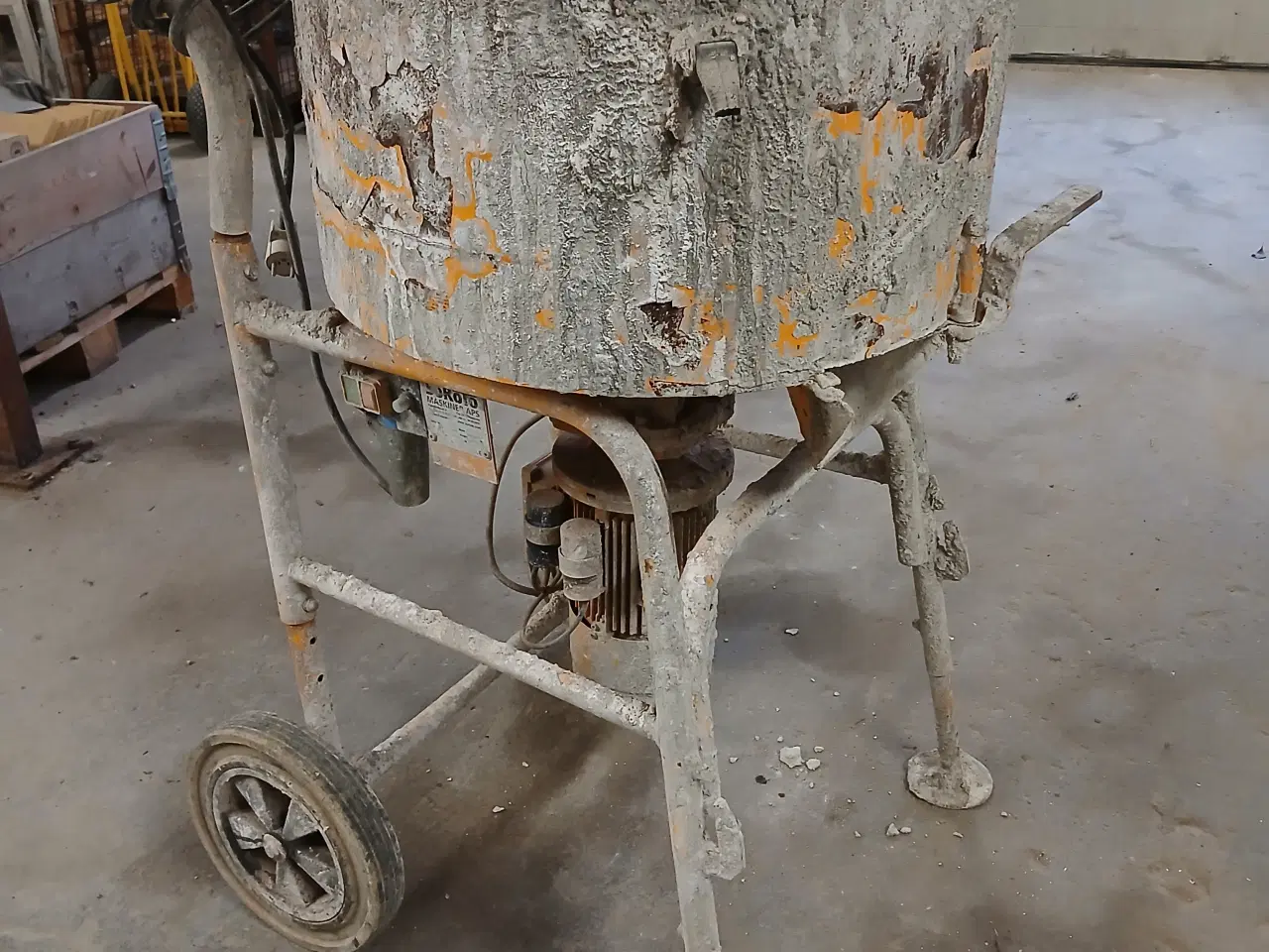 Billede 1 - Tvangsblander sælges