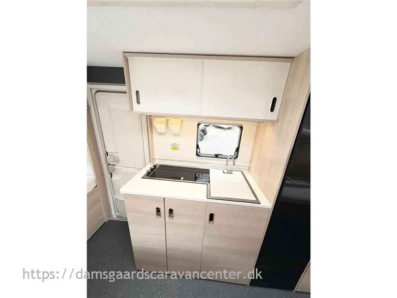 Billede 10 - 2024 - Adria Aviva 522 PT   Dobbeltseng-Køjer-telt-mover