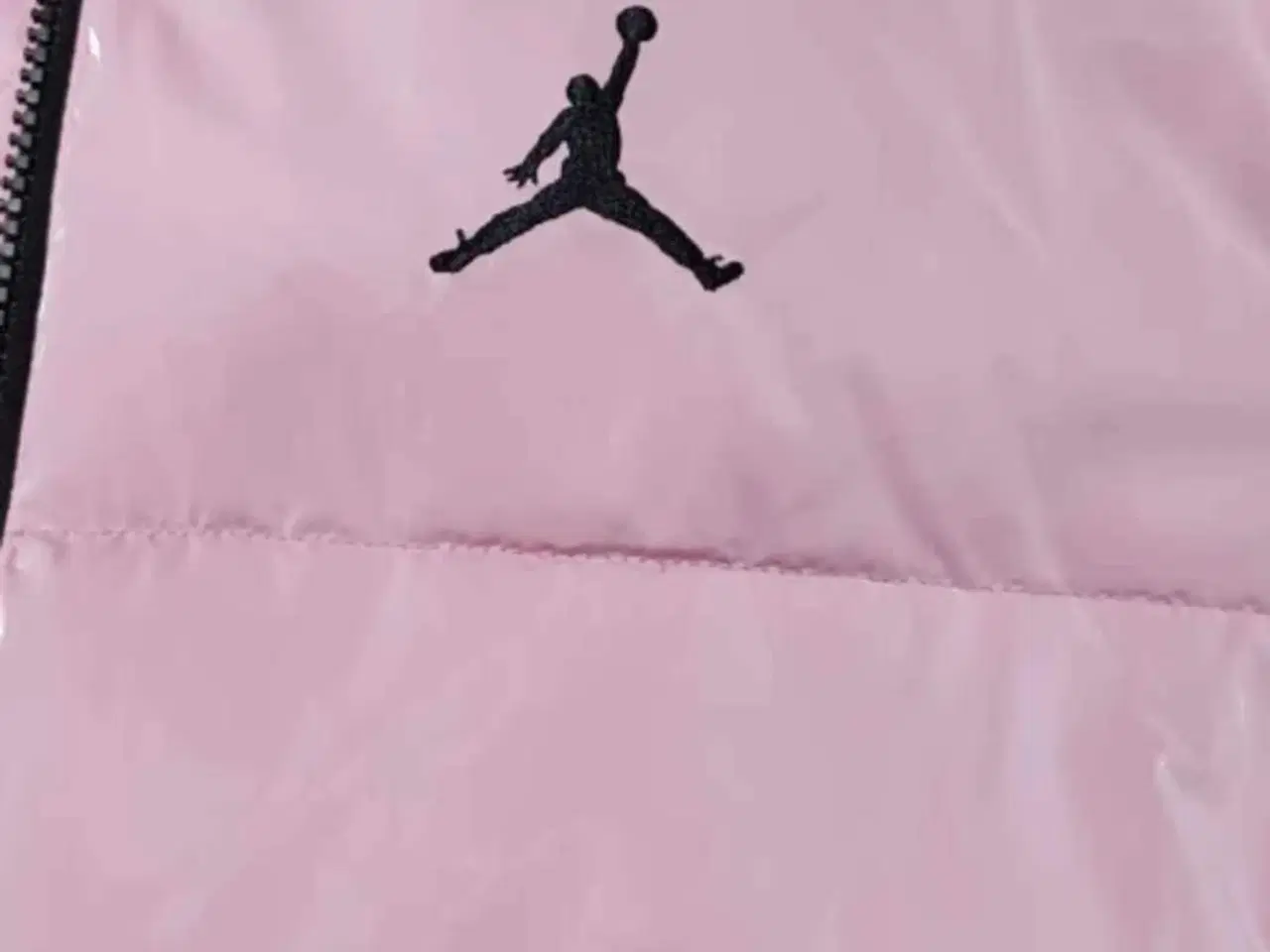 Billede 3 - Jordan jakke str 10-11år