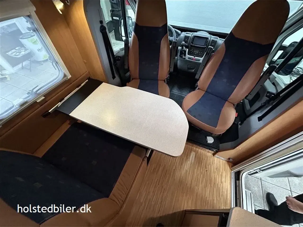 Billede 9 - 2009 - Dethleffs Globebus T001   Velholdt med dobbeltseng.