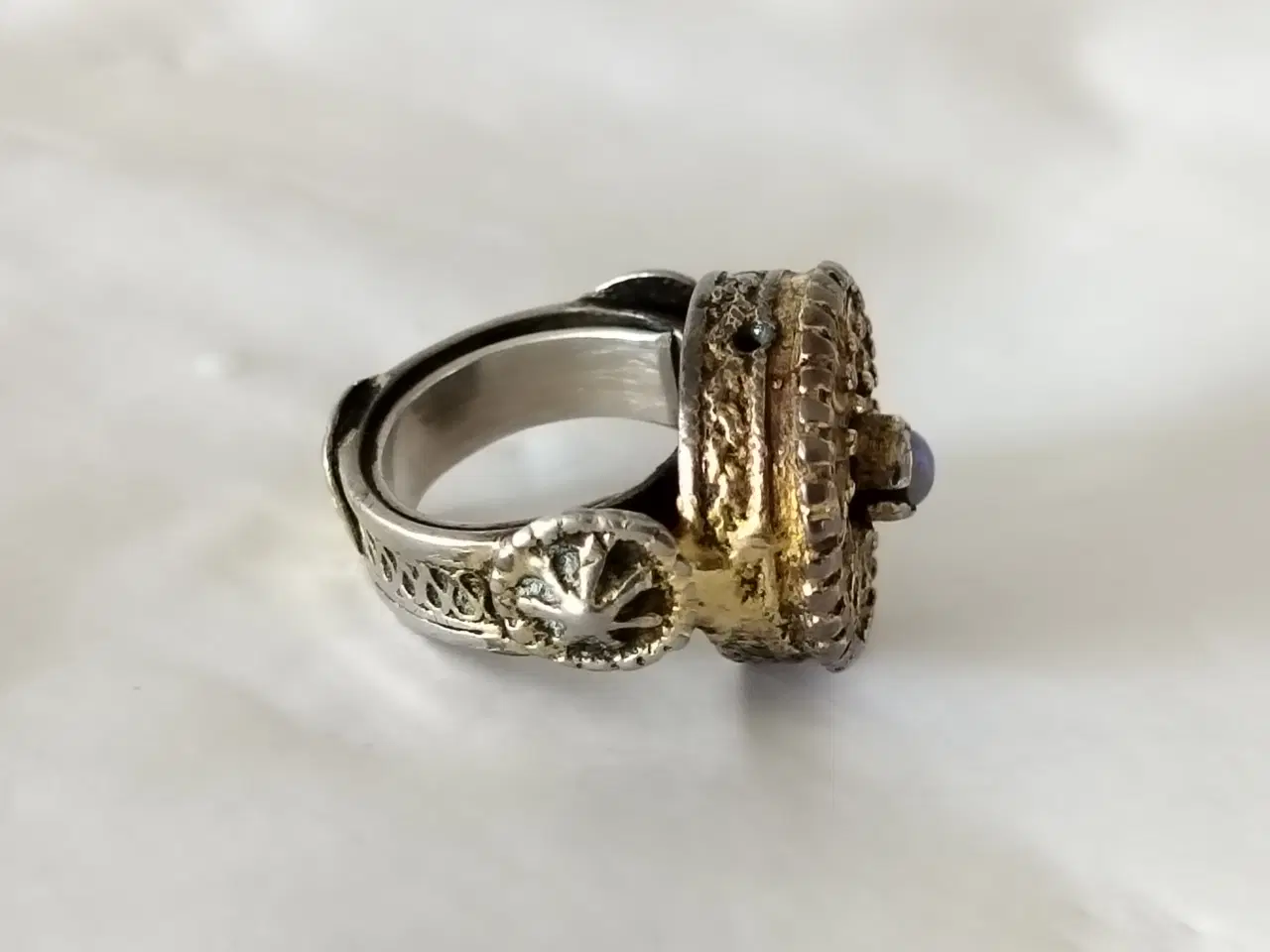 Billede 3 - Vintage ring i Renæssancestil - Str: 55