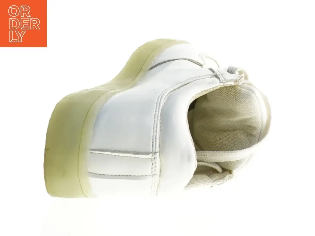 Billede 3 - Hvide sneakers (str. 3)