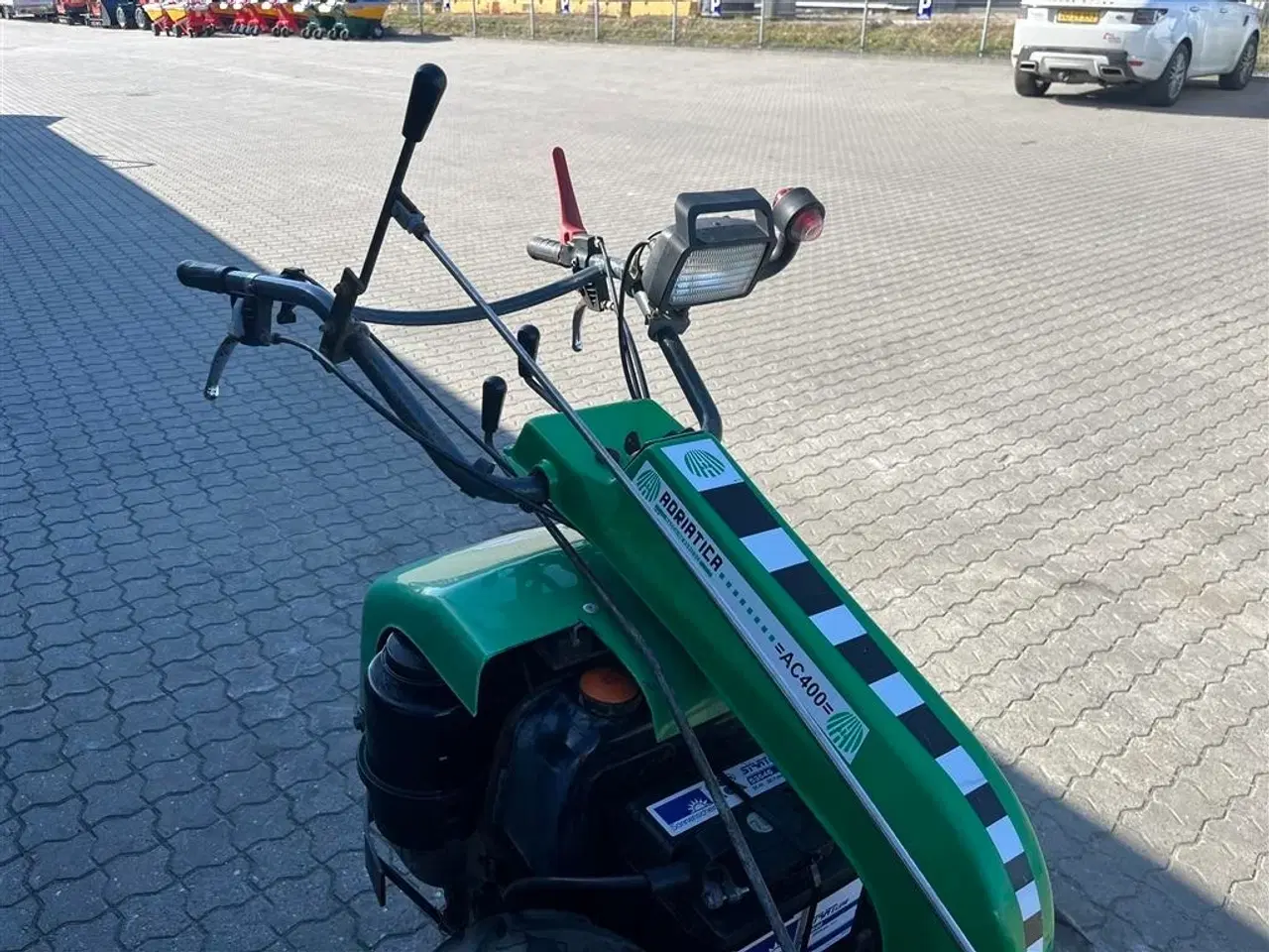 Billede 11 - - - - Roriatica AC 400 2hjulet traktor med kost