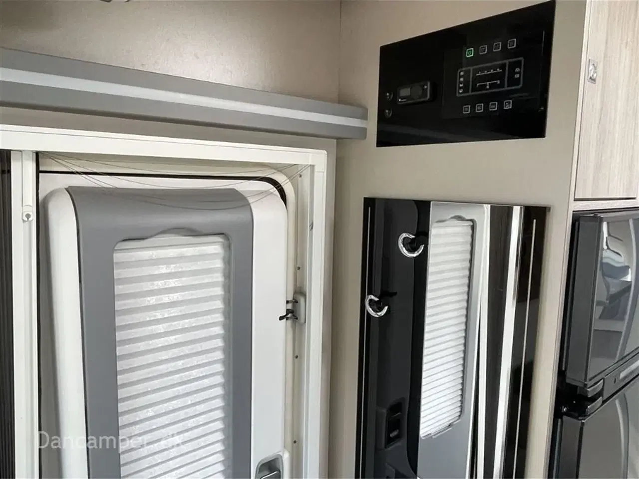 Billede 24 - 2020 - Chausson Titanium 640   Kommissionsbil. Lounge siddegruppe , Dobbeltseng, Populær model , 170Hk, 6-trins automatgear, solcelle, inverter 1500W