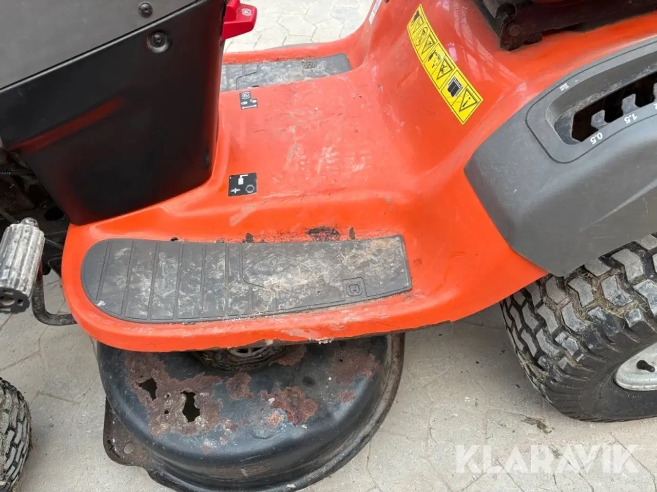 Billede 9 - Græsslåmaskine Husqvarna LTH151