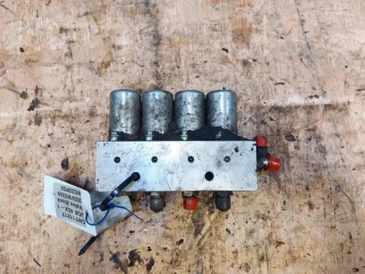 Billede 2 - JCB 4CX Ventilblok 333/W2309