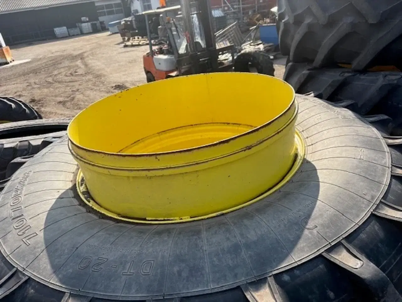 Billede 2 - Dneproshina 710/70 R38 90% DÆK.