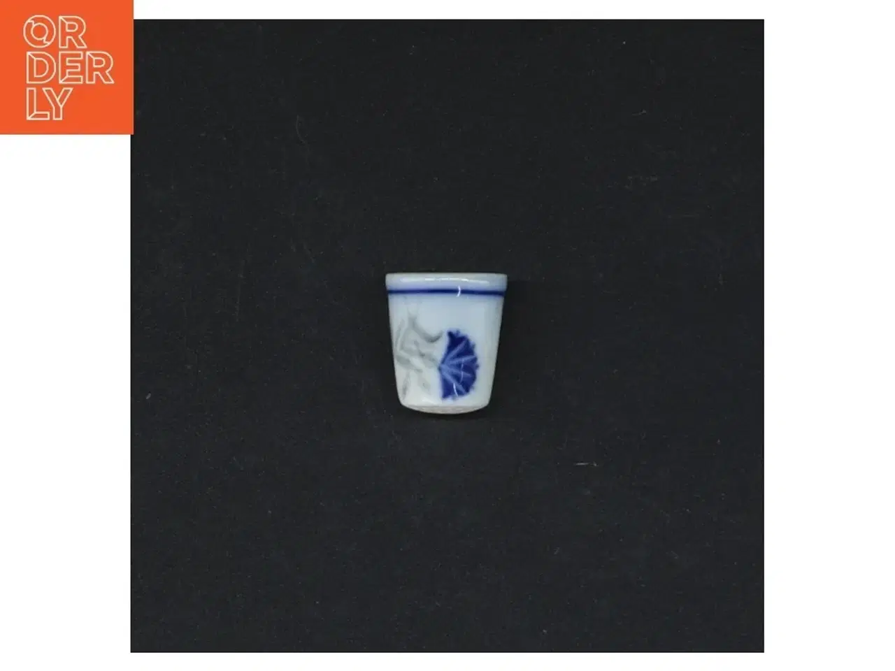 Billede 3 - Porcelænsfingerbøl (str. 2,5 x 2,2 cm)
