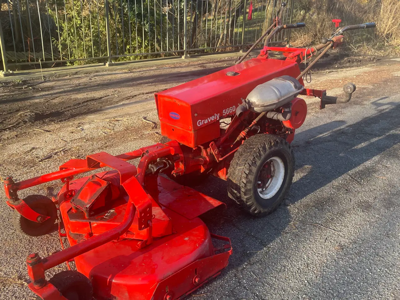 Billede 2 - 2. Stk Gravely 5660 traktor