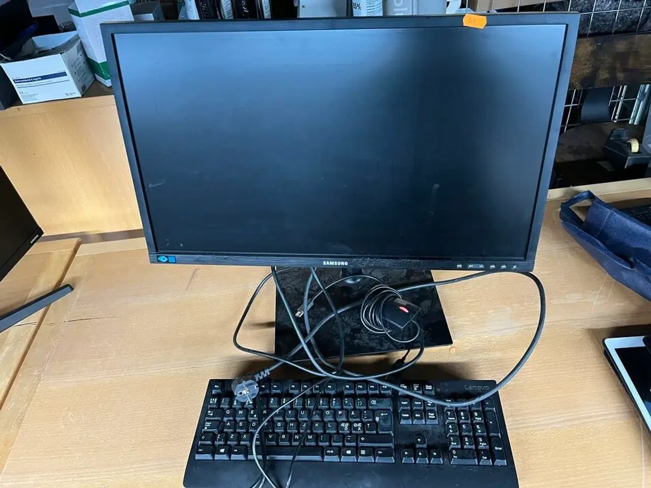 Billede 5 - 2 stk. 24" PC Skærm SAMSUNG + 1 Tastatur LENOVO