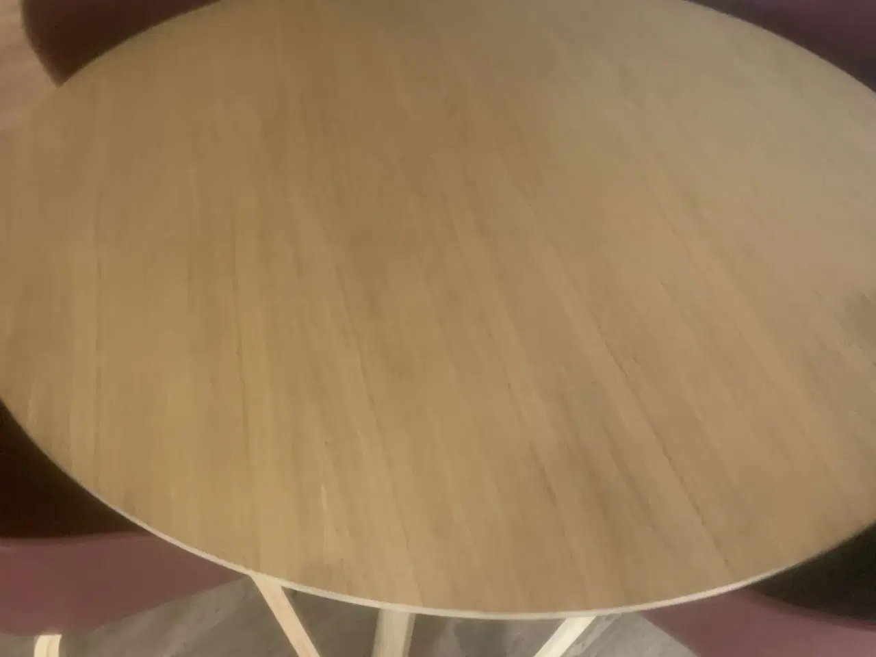 Billede 1 - Spisebord med 4 stole
