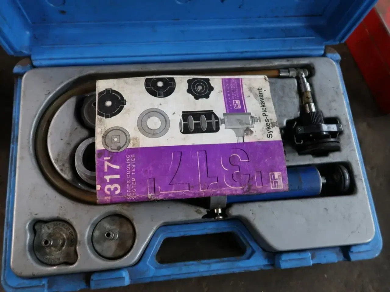 Billede 2 - 2 stk. kasser med specialværktøj