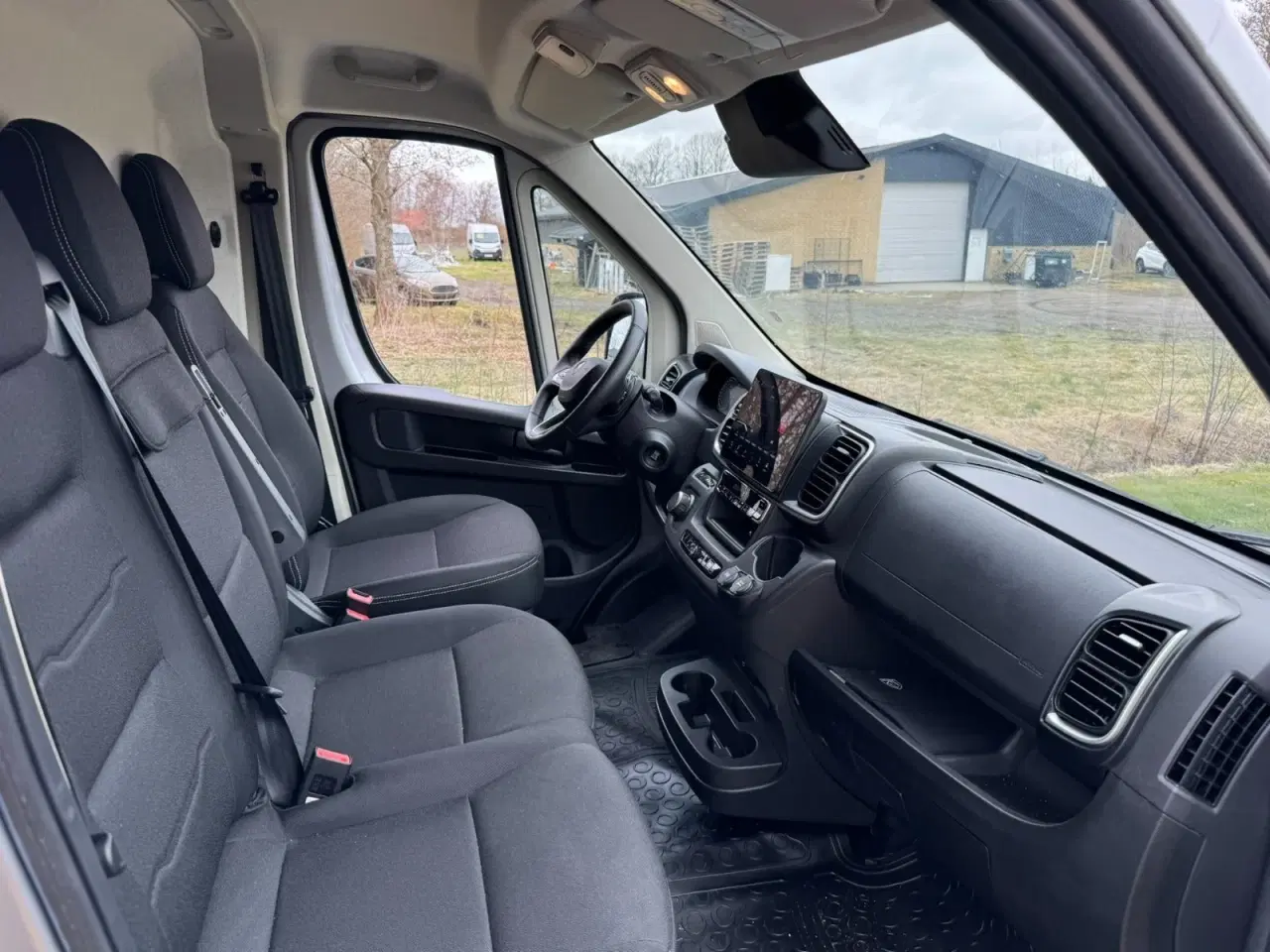 Billede 19 - Peugeot e-Boxer 435 110 L4H2 Premium