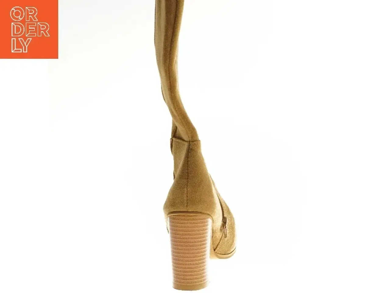 Billede 2 - Helt nye støvler med høj hæl .