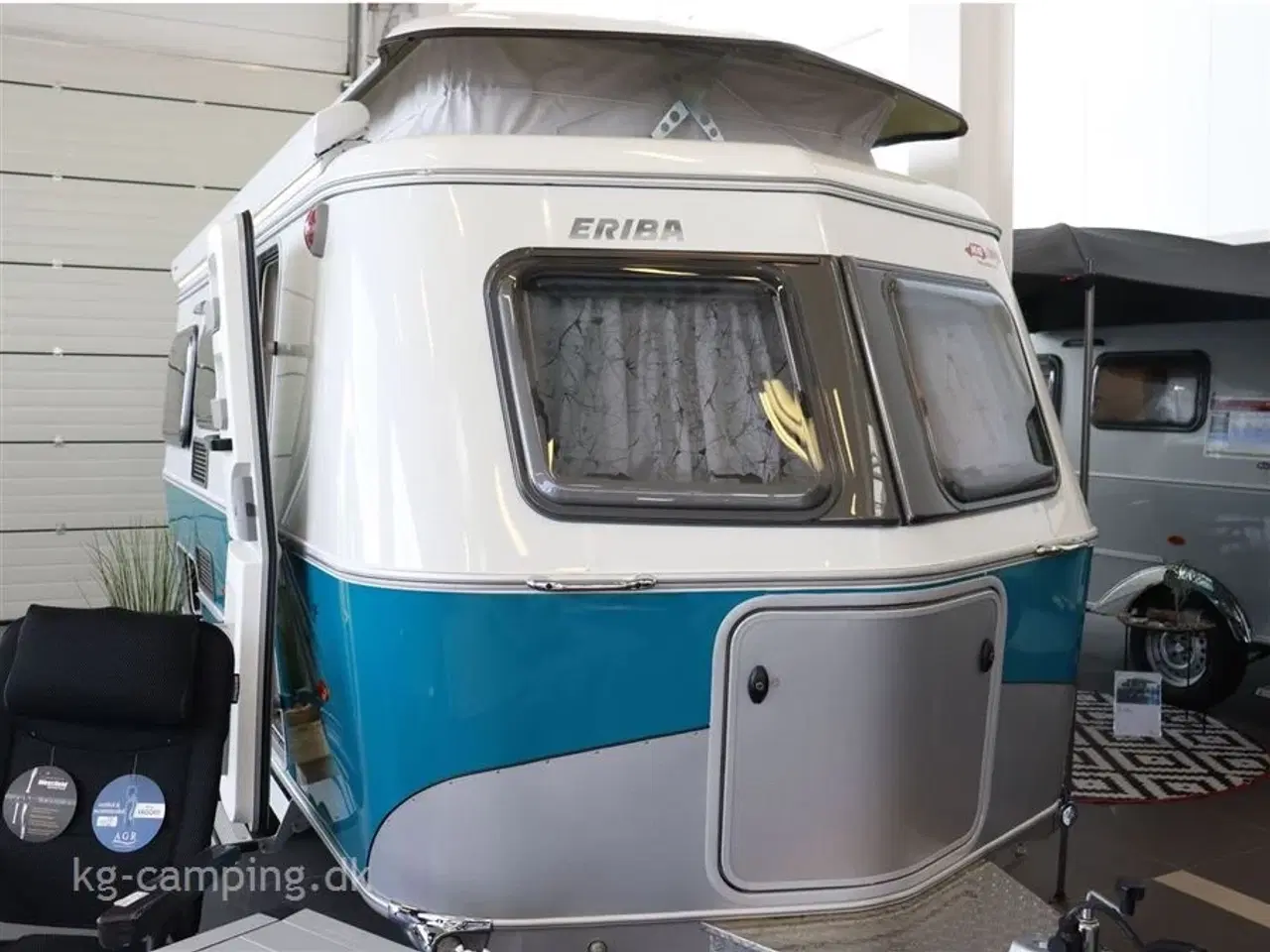 Billede 1 - 2024 - Eriba Touring 530 Urban Harbour Blue Edition TILBUD nedsat med kr. 18.000,- | Populær rejsevogn - Harbour Edition med alt, hvad du kan tænke dig af udstyr.