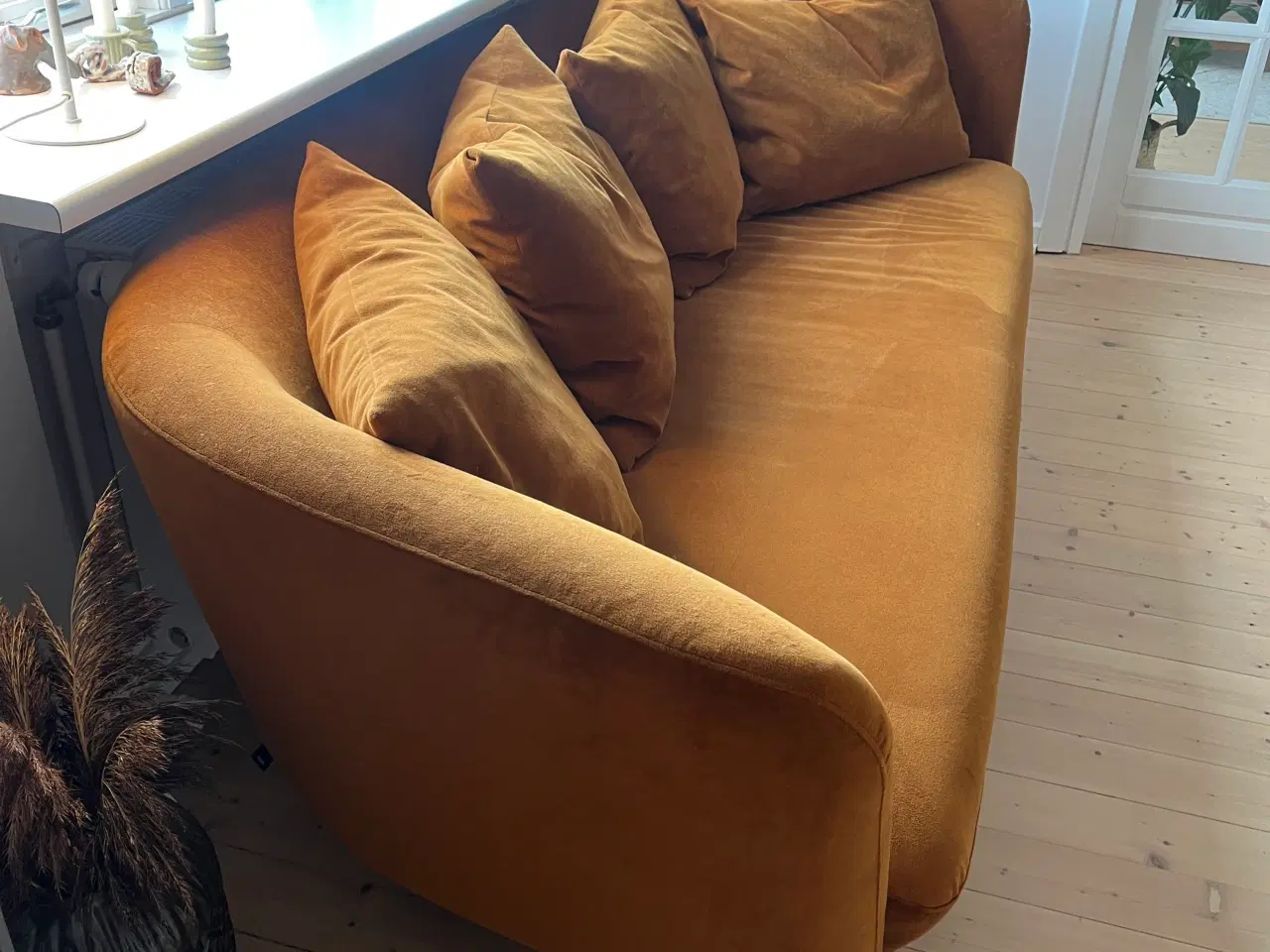 Billede 2 - Petri velourSofa fra Ilva 