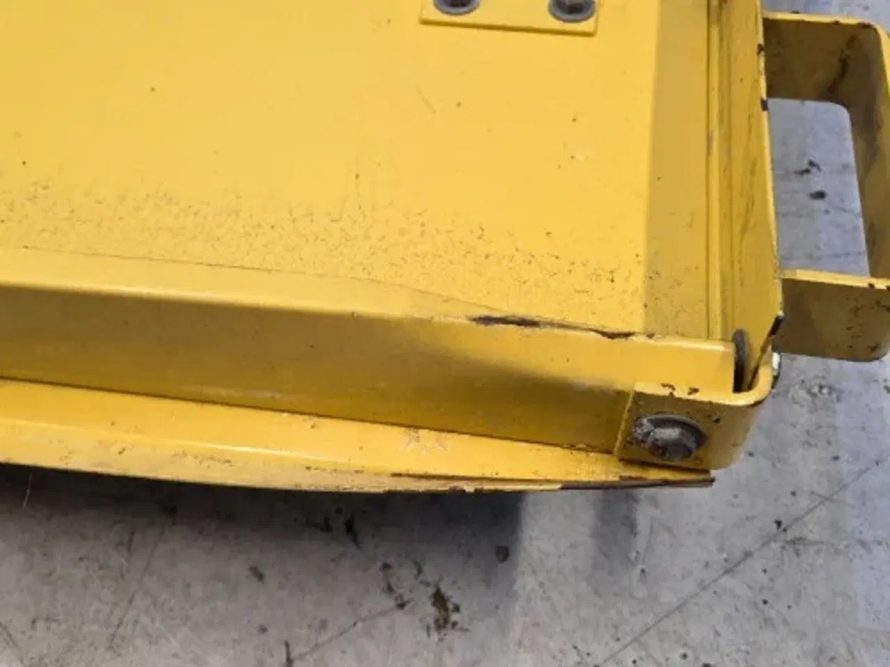 Billede 4 - New Holland TF44 Skærm 84001160