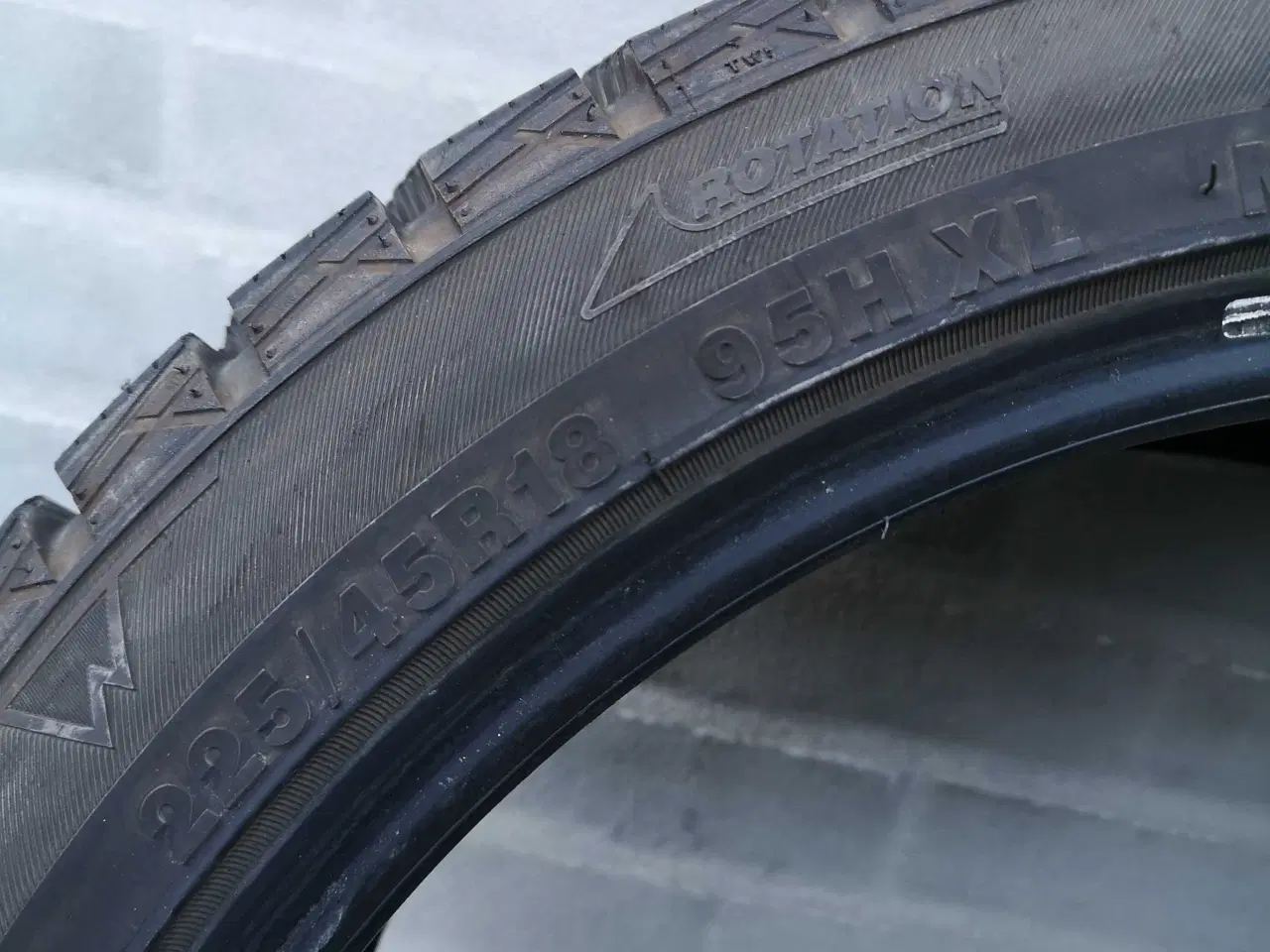 Billede 5 - Pigdæk 225/45R18  95H XL Vinter marxx S1 WR60