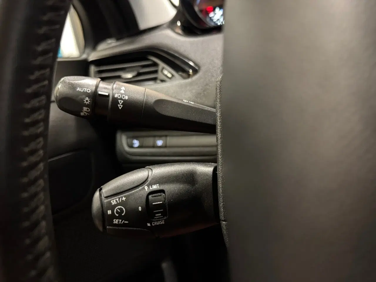 Billede 13 - Peugeot 208 1,2 VTi 82 Signature Sky