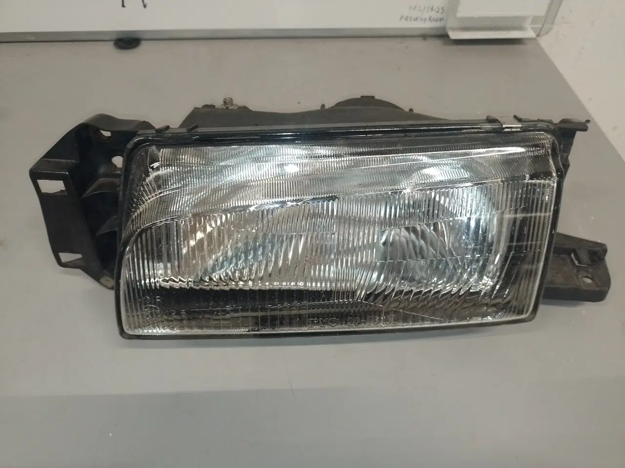 Billede 2 - Mazda 323 BG forlygter