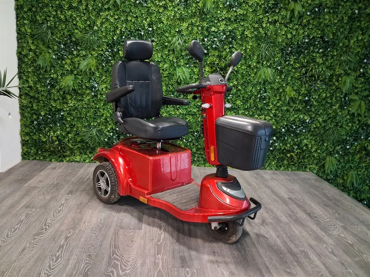 Billede 1 - LM-650 rød