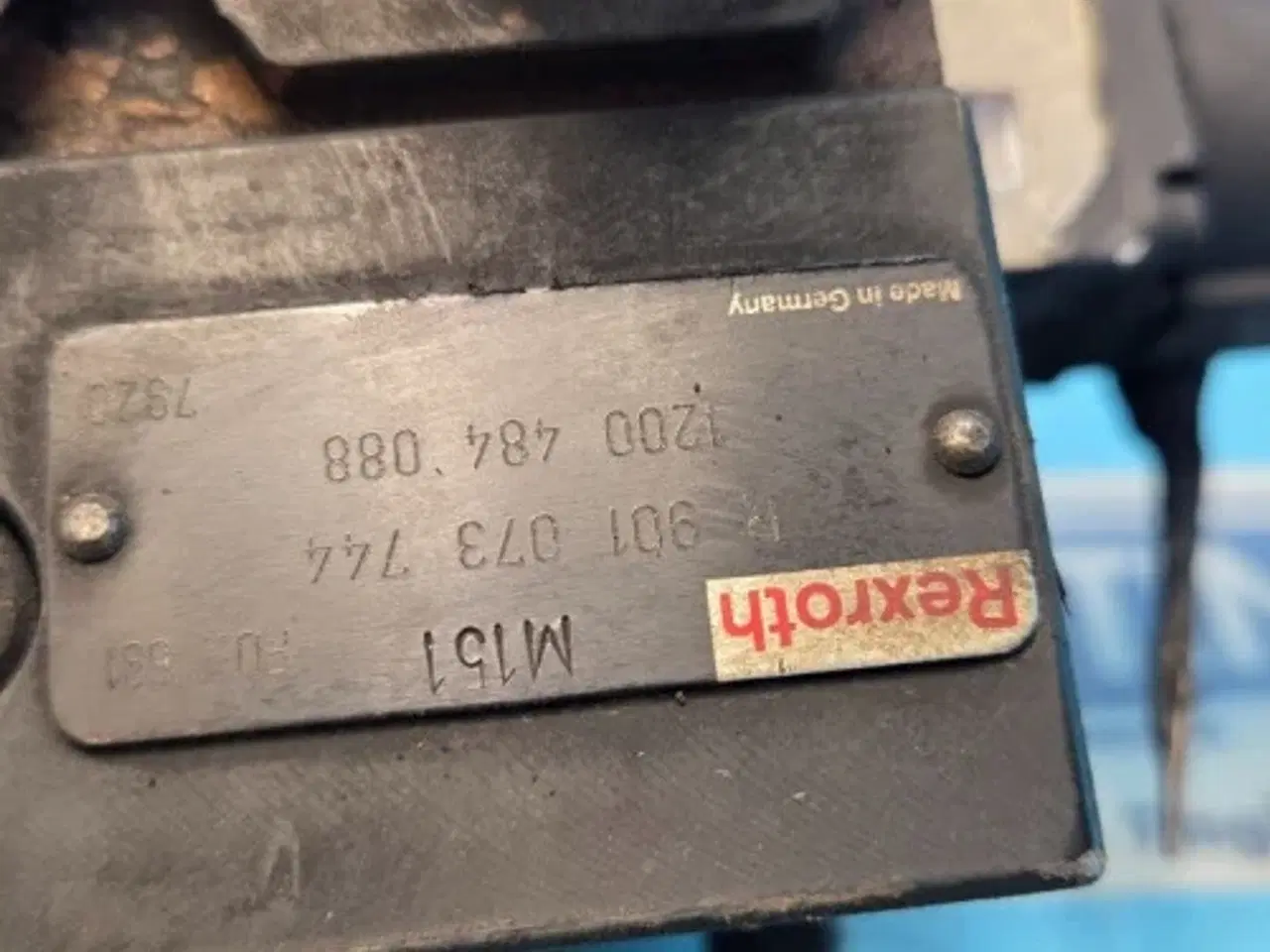 Billede 7 - Case 8010 Hydraulikventil 87313989