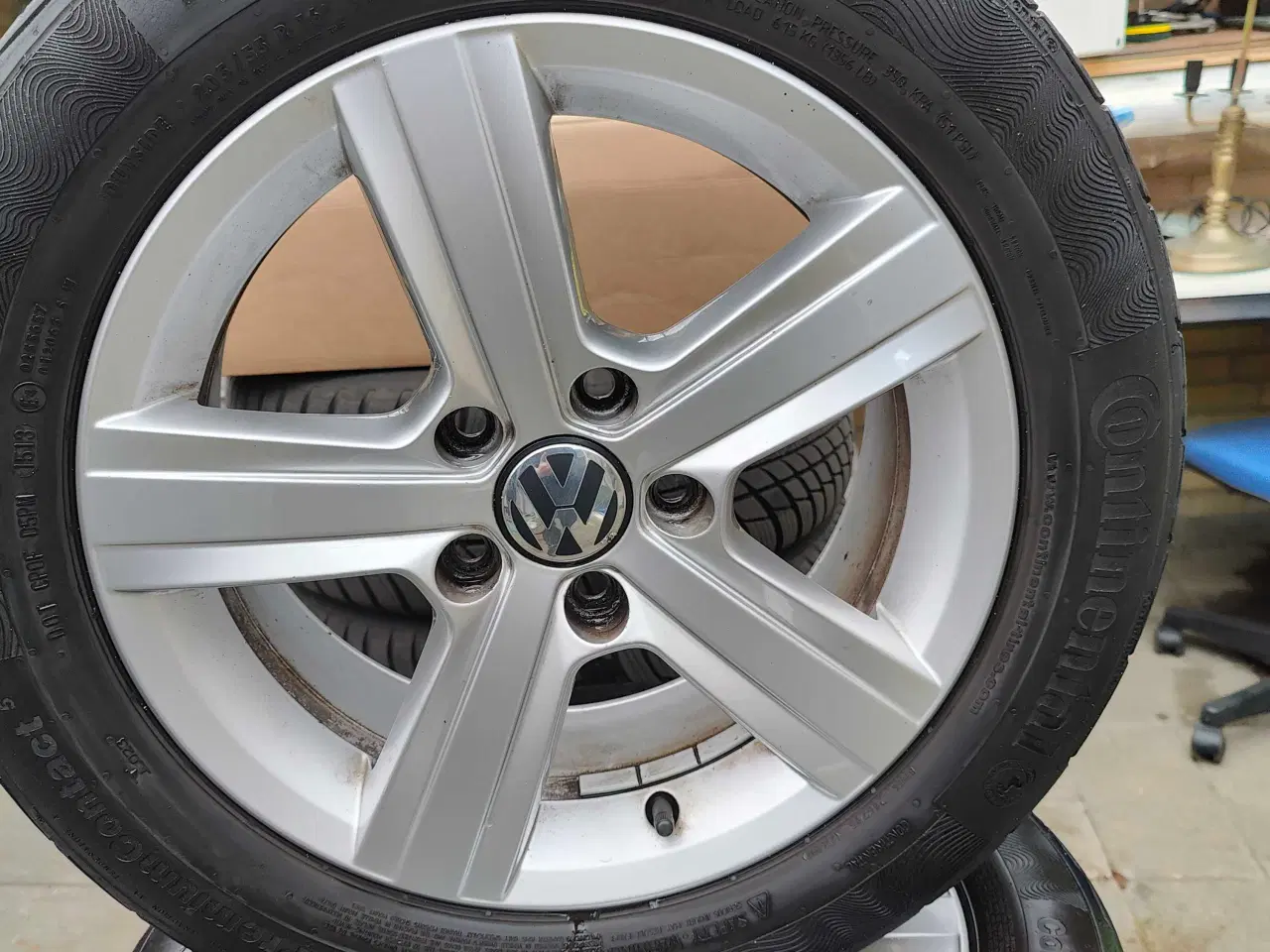 Billede 2 - Orginale VW Alufælge 16" med dæk 