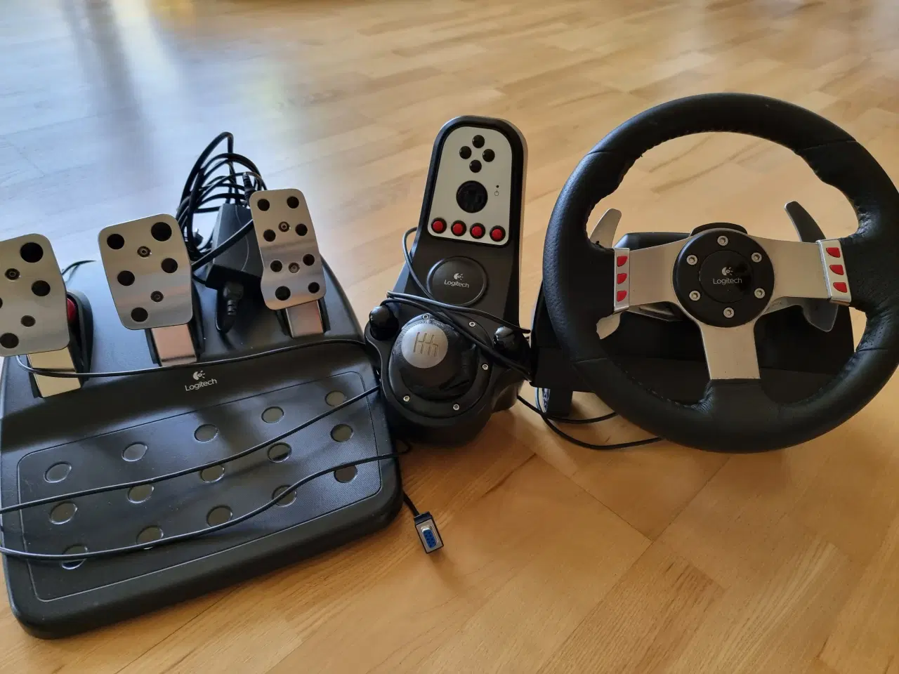 Billede 2 - Logitech G27 rat + pedaler + gearstang