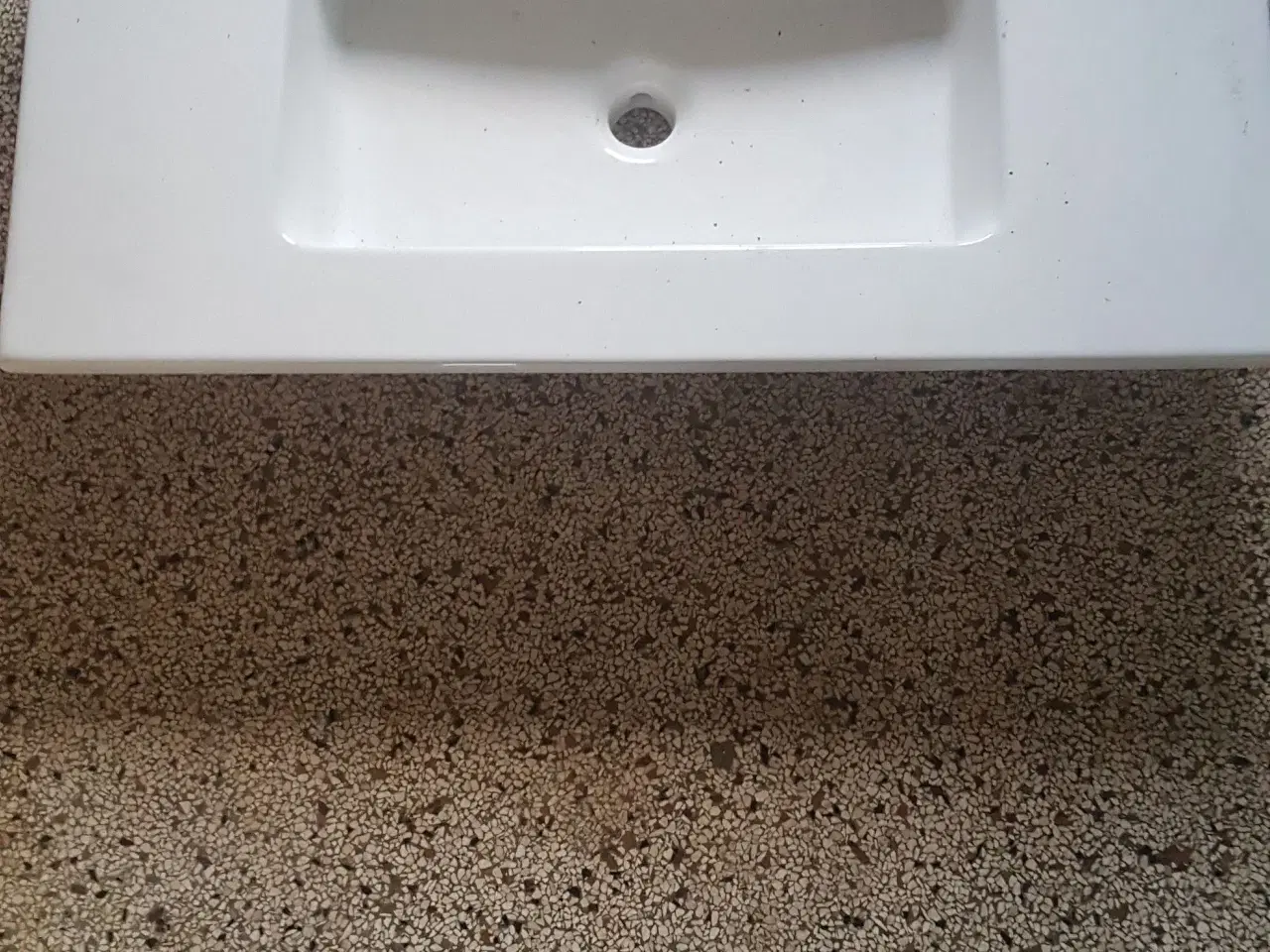 Billede 1 - Ny håndvask 
