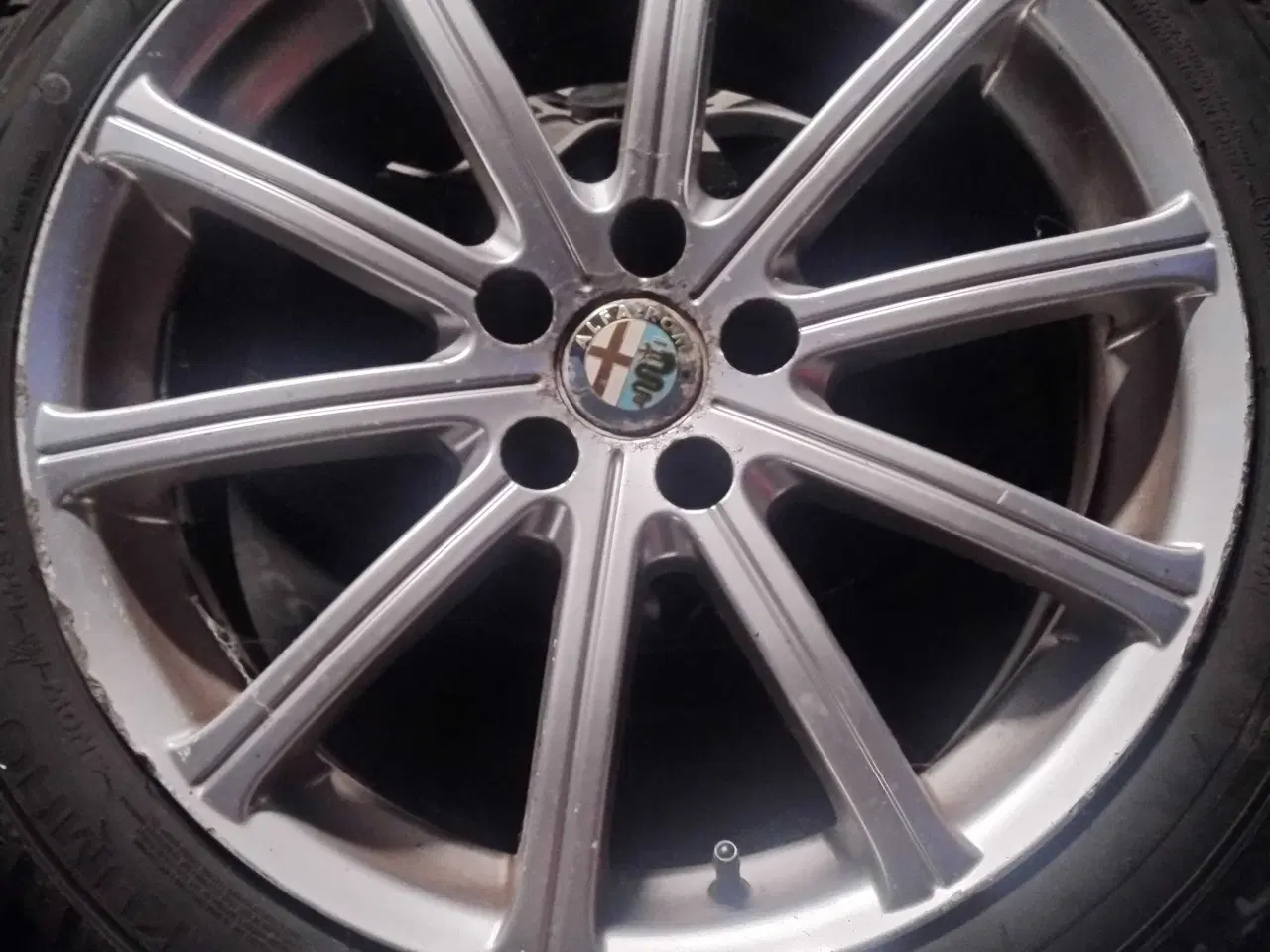 Billede 1 - Vinterdæk på alufælge.Alfa Romeo og andre.