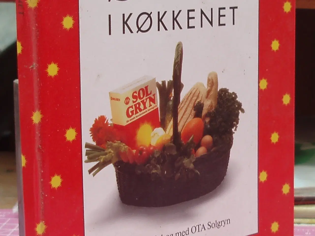 Billede 1 - Sol i køkkenet