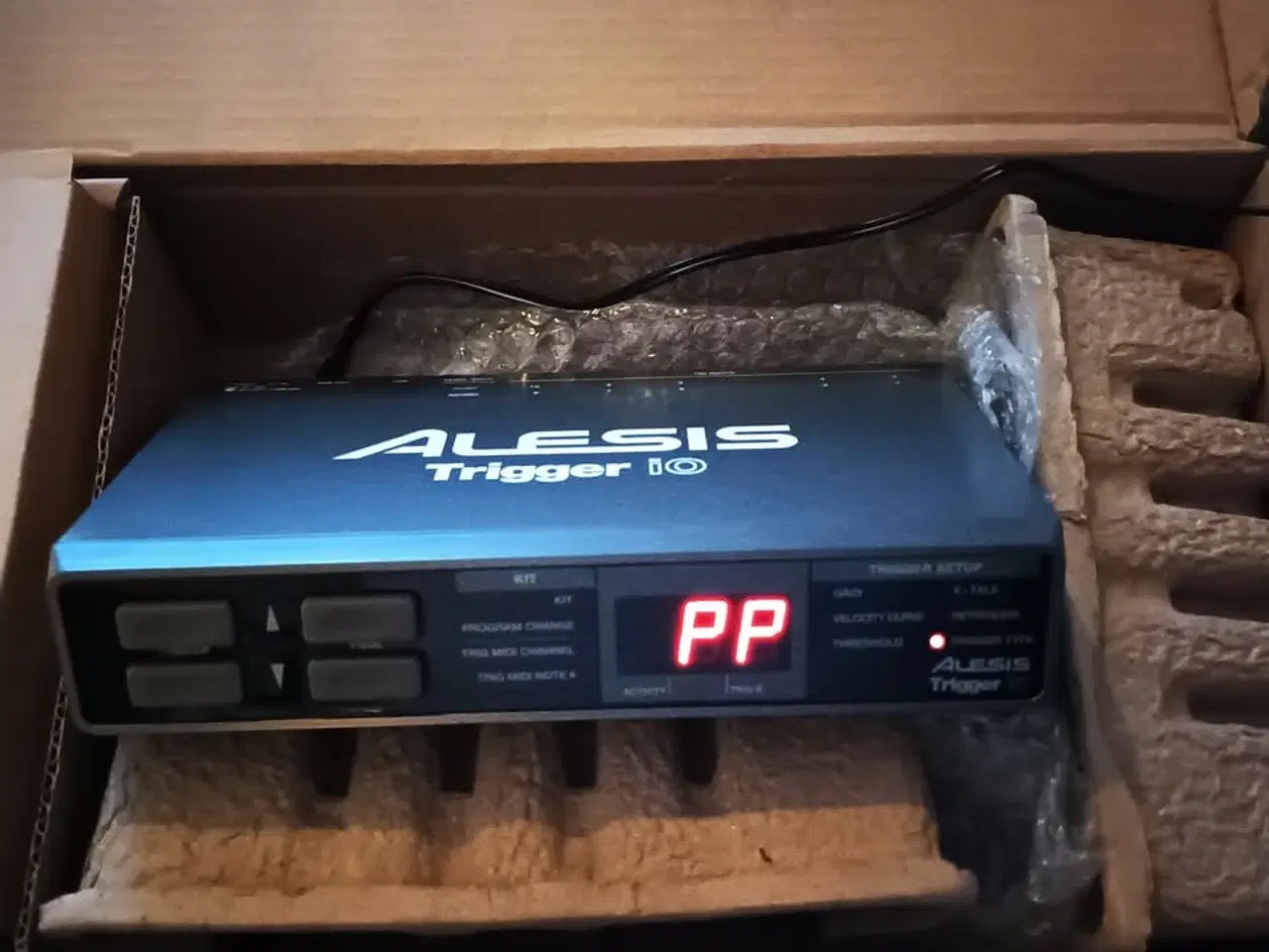 Billede 3 - Alesis Trigger iO + Tama MC62 clamp + MIDI kabel