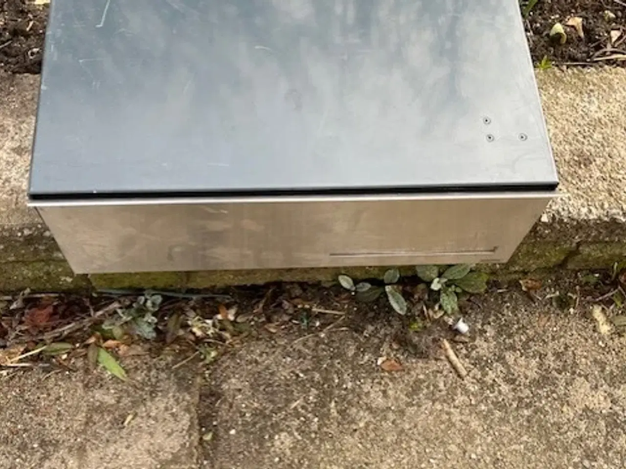 Billede 1 - Postkasse, lås mangler