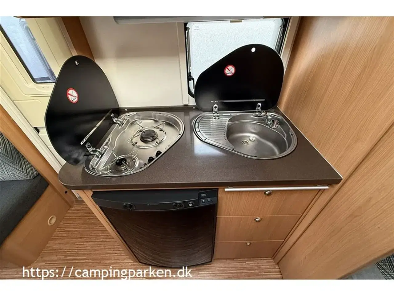 Billede 6 - 2011 - Adria Adora 512 UL Veludstyret og velholdt vogn med enkeltsenge