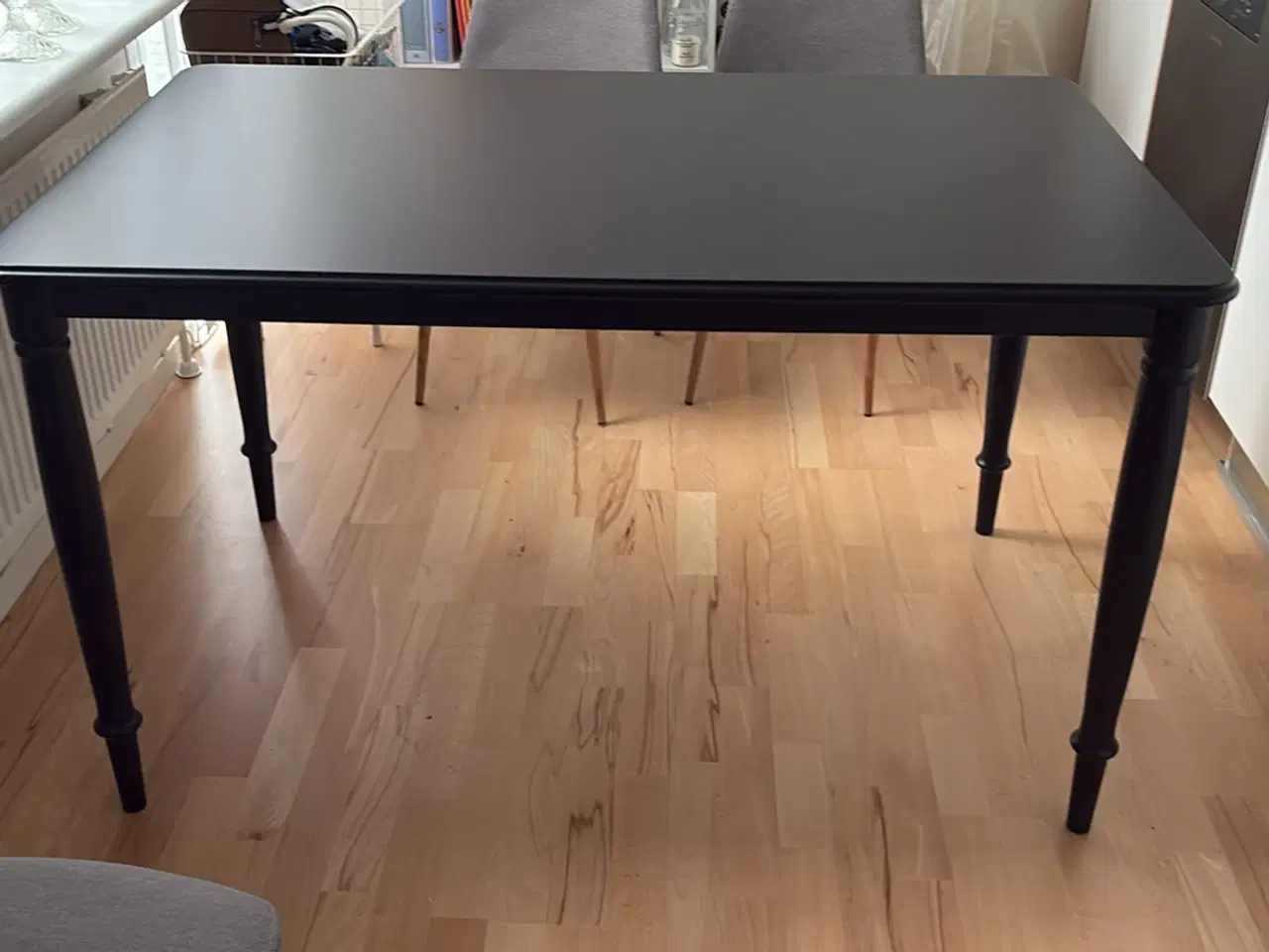 Billede 2 - 4 Pers spisebord