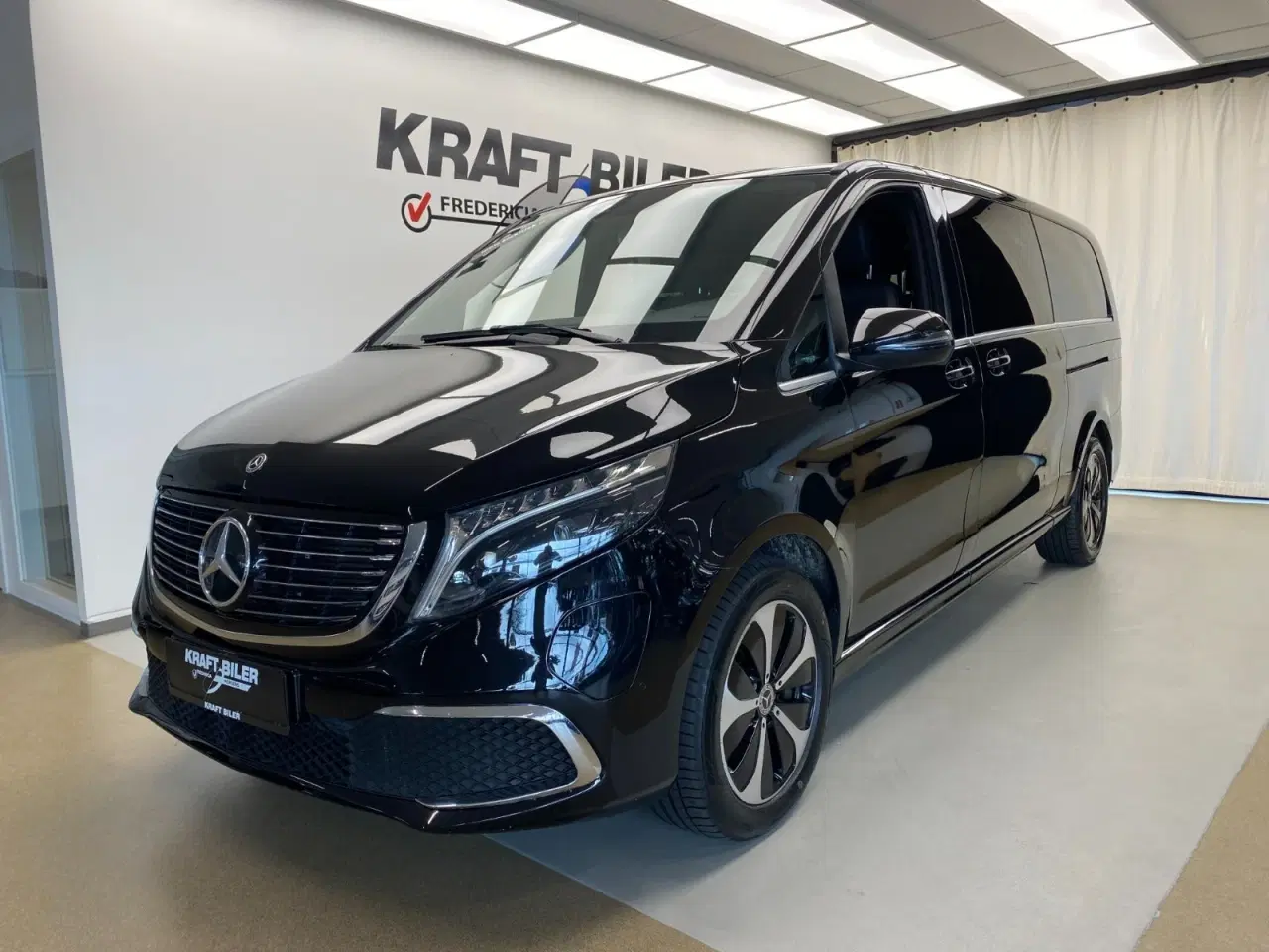 Billede 1 - Mercedes EQV300  Avantgarde XL
