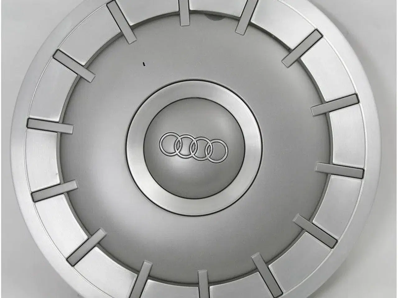 Billede 1 - Hjulkapsler Audi A2 3L søges