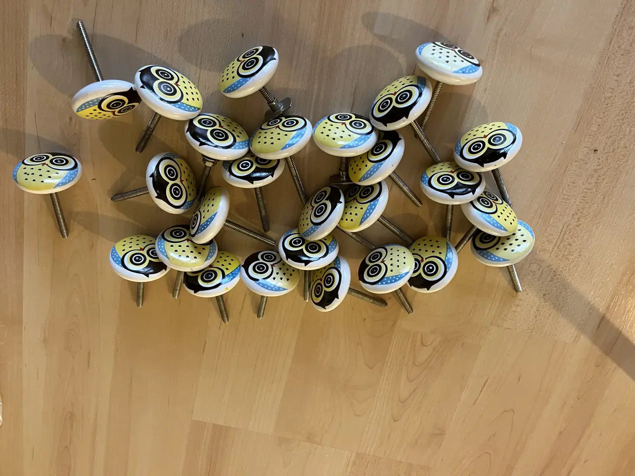 Billede 2 - Håndtag til skabe