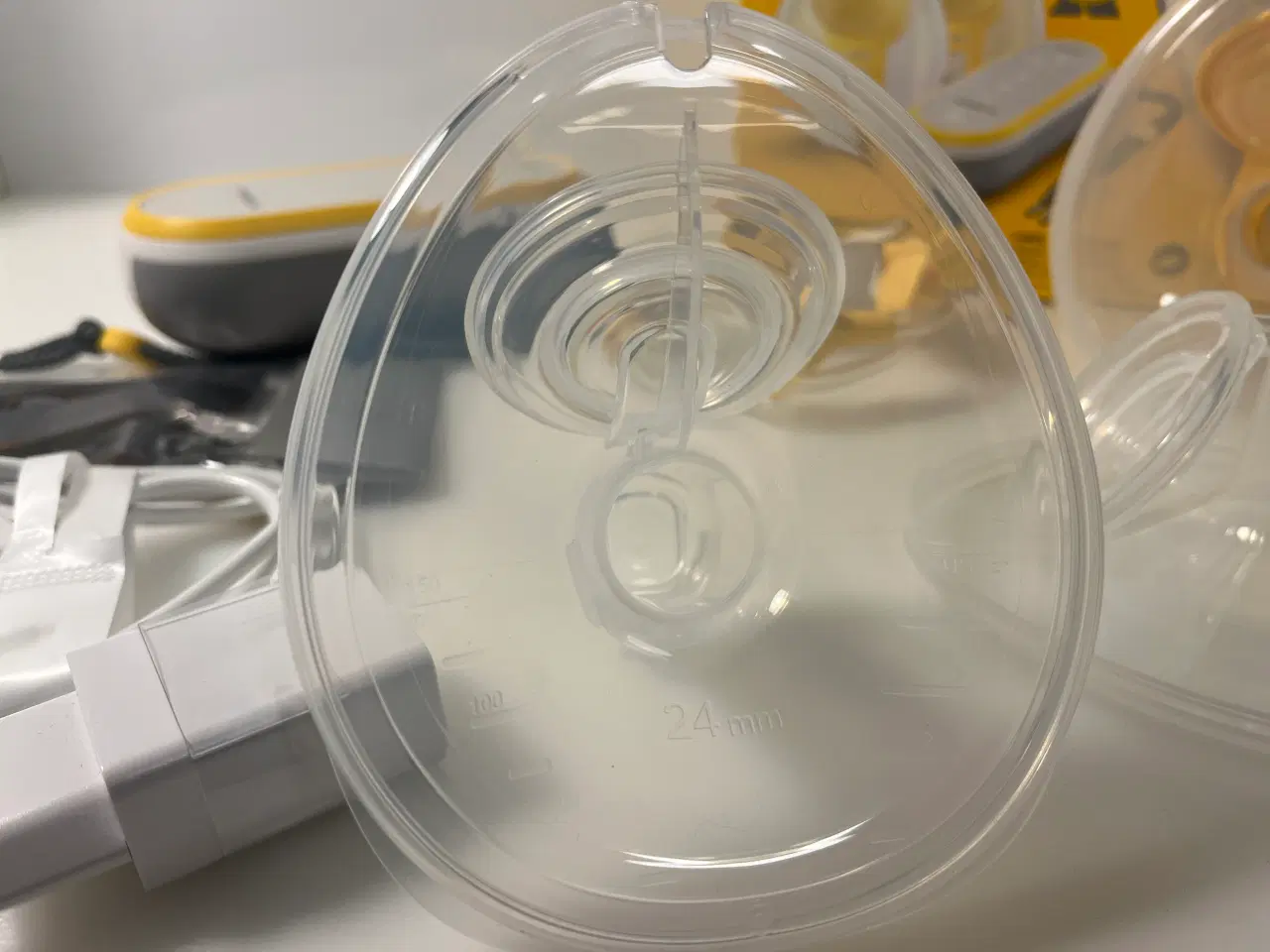 Billede 3 - Brystpumpe Medela handfree 