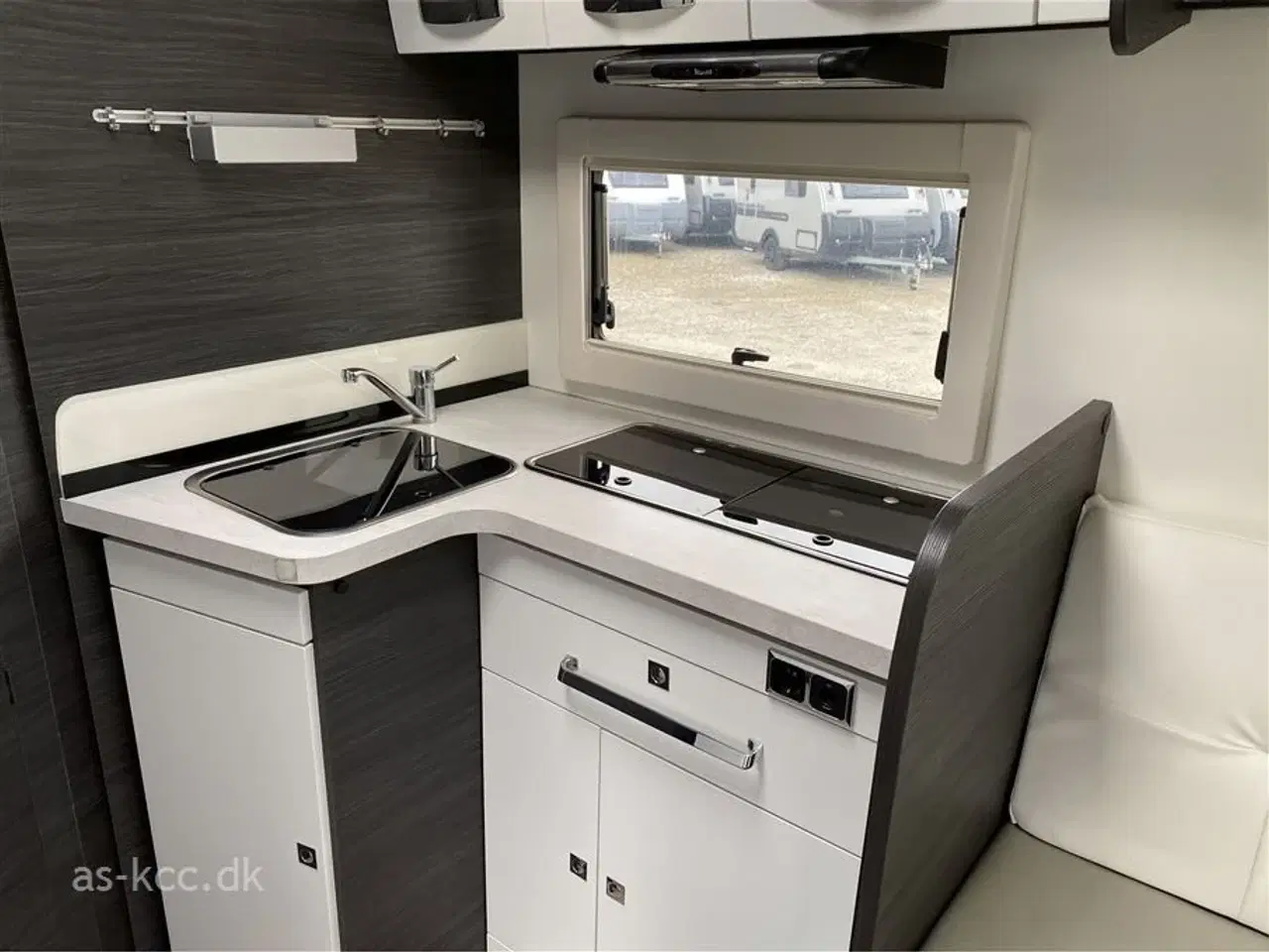 Billede 13 - 2020 - Benimar Mileo 287 Benimar Mileo 287 Face to Face model.