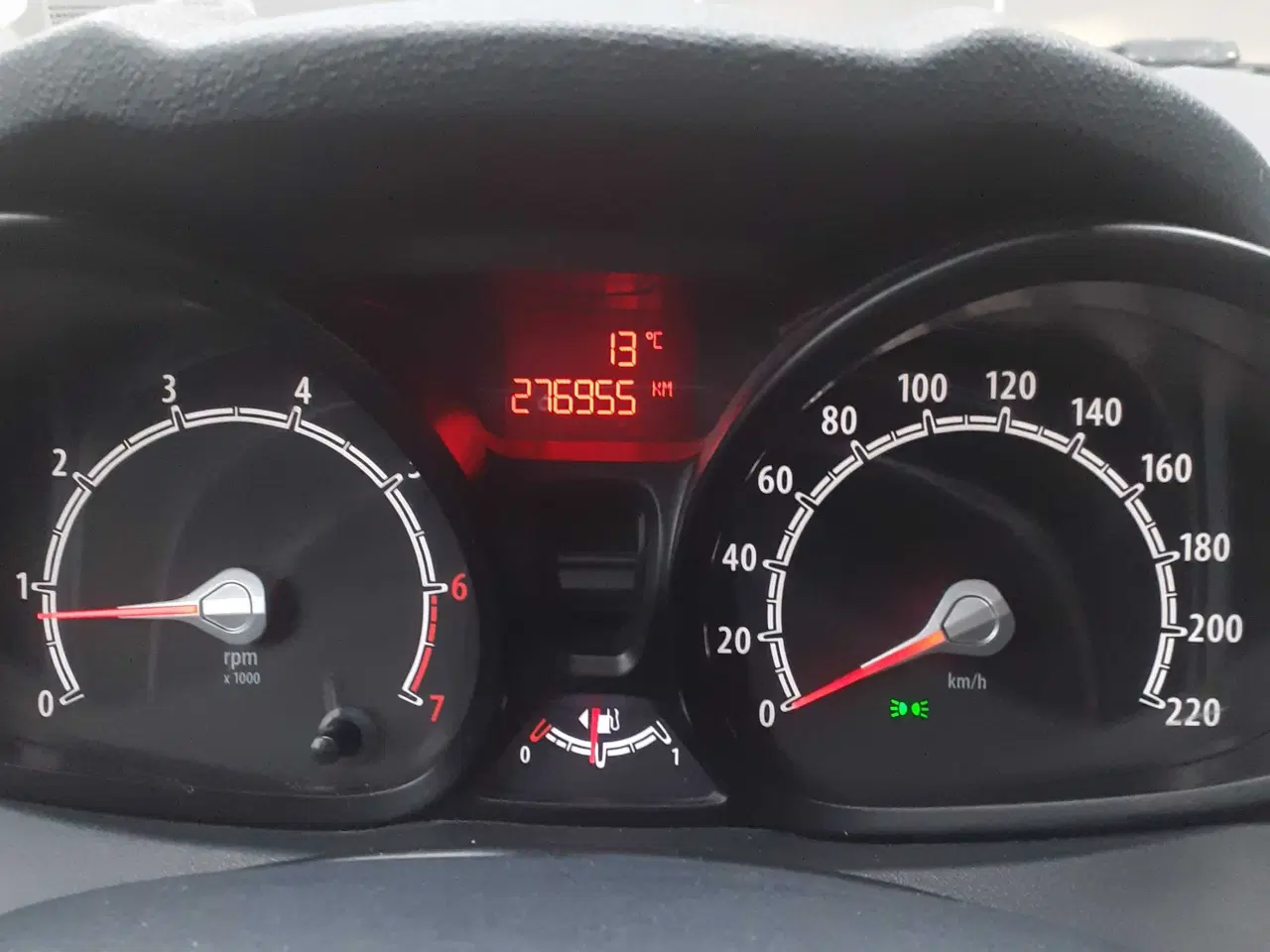 Billede 8 - Flot Ford Fiesta Årg.2012' Benzin..