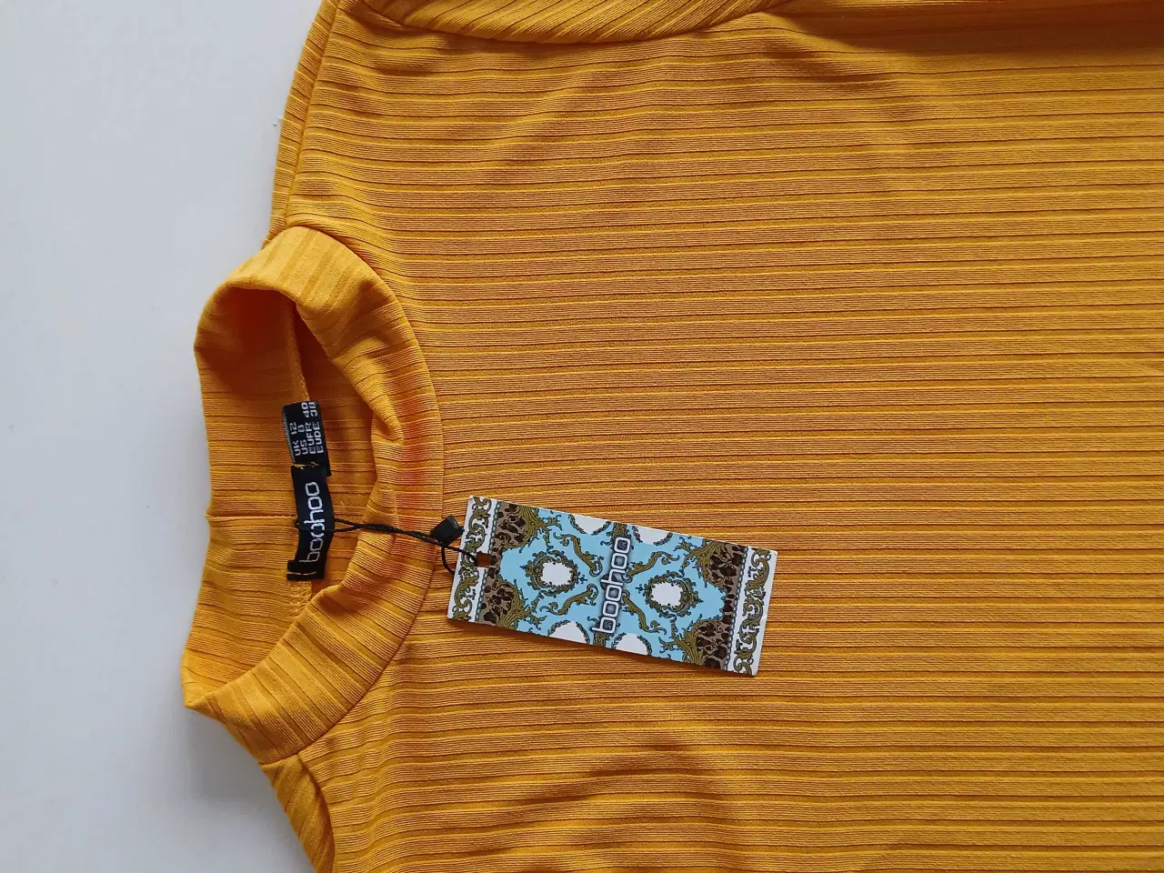 Billede 2 - Kjole. Boohoo. Medium/38