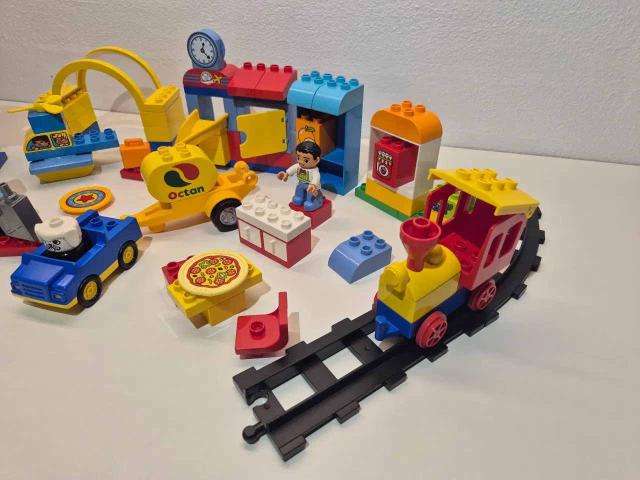 Billede 3 - Duplo Lufthavn, Fly, Vogne, Togvogn på skinner, Me