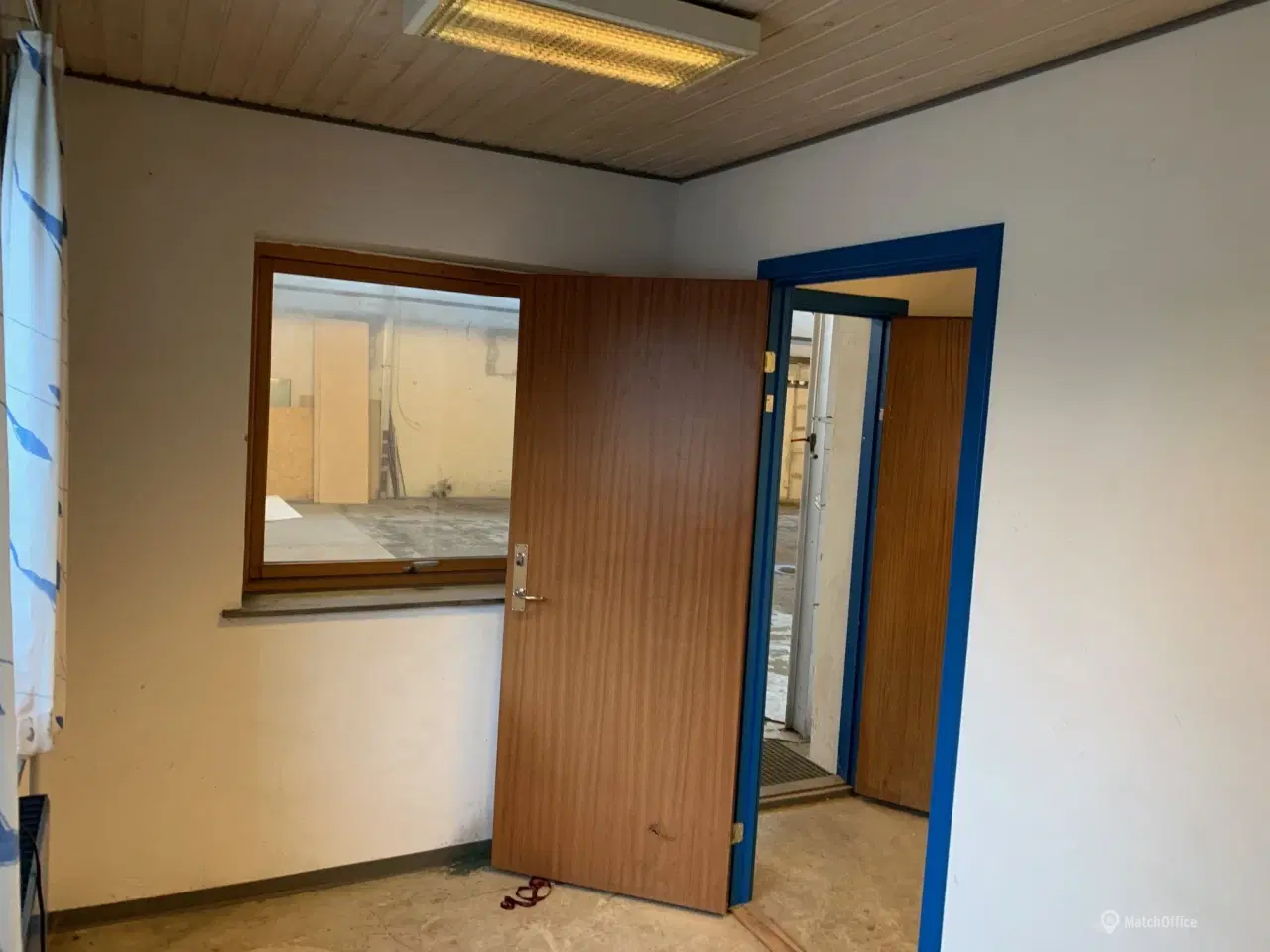 Billede 5 - Lager med lille kontor