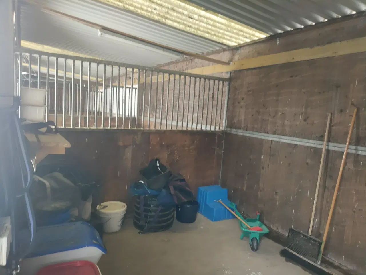 Billede 7 - Udestald til nedtagning ( seriøse bud modtages)