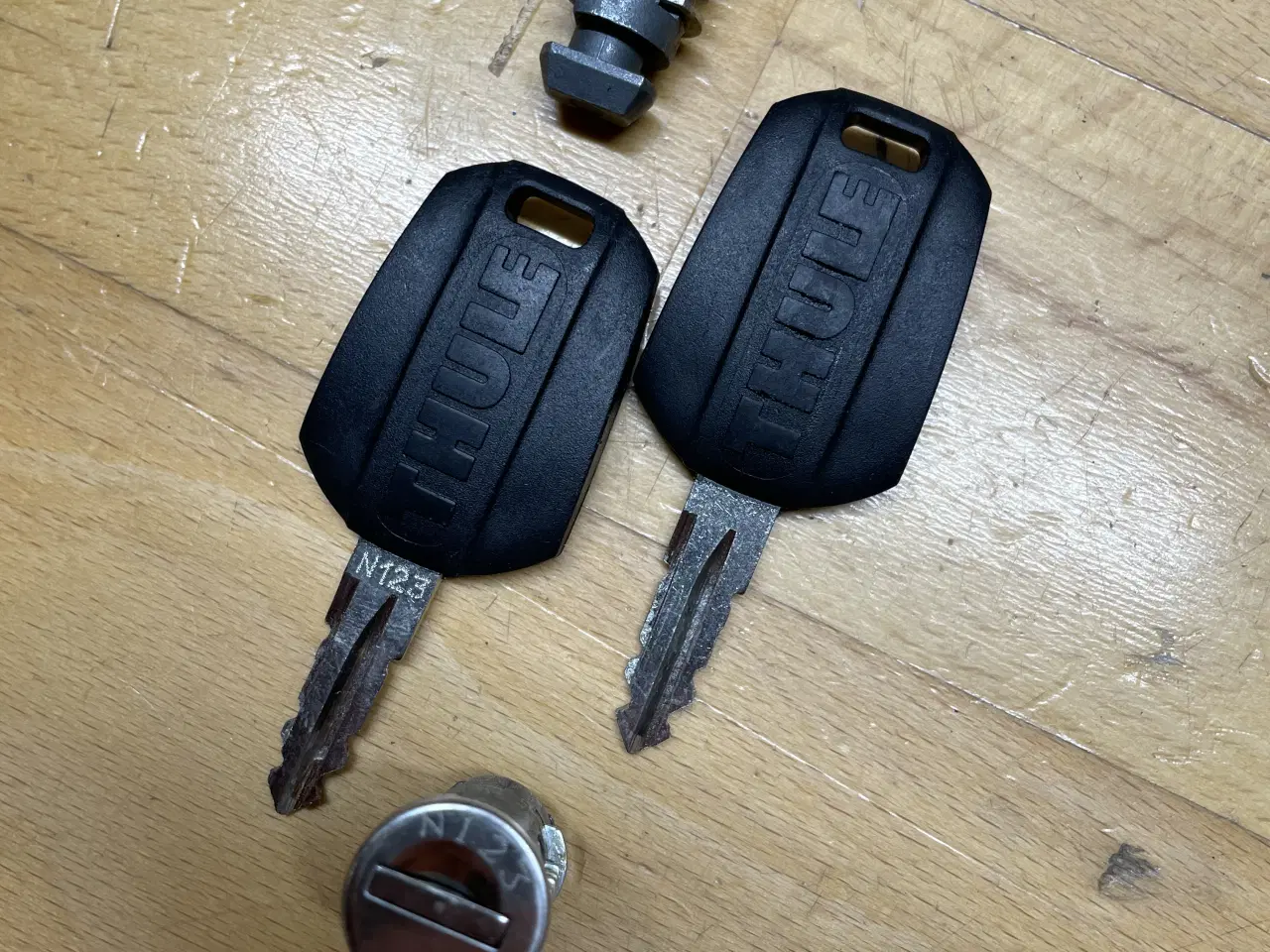 Billede 7 - Thule One Key System låsecylindre og nøgler.