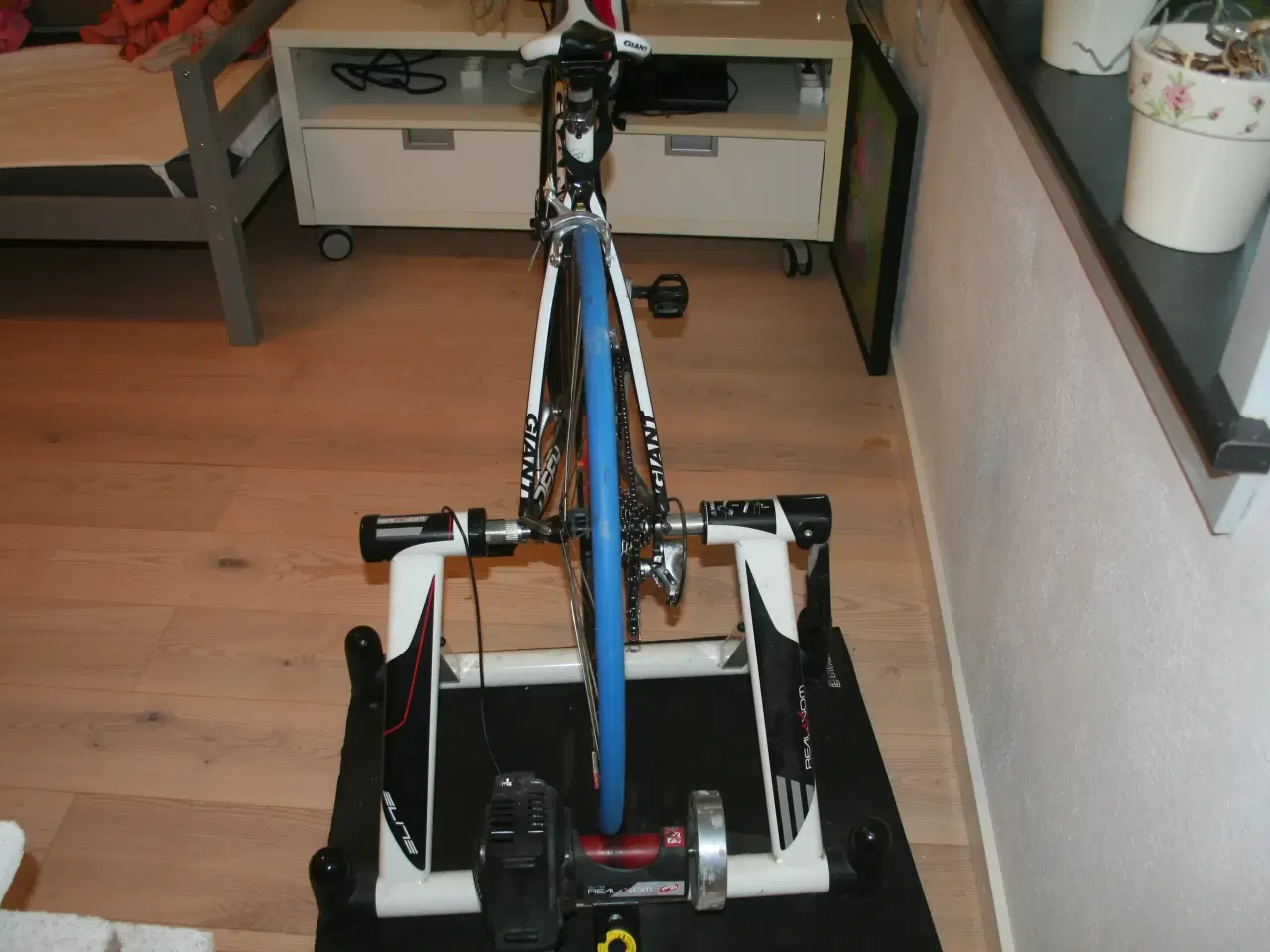 Billede 3 - Giant racercykel med træningsstativ
